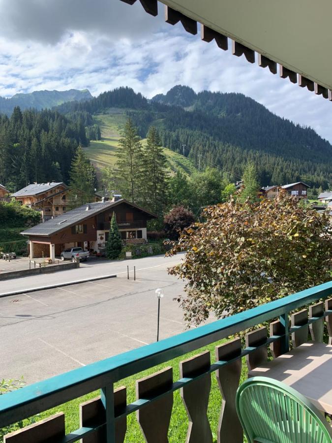 155 Piste Dans Mon Canape Chatel Exterior photo